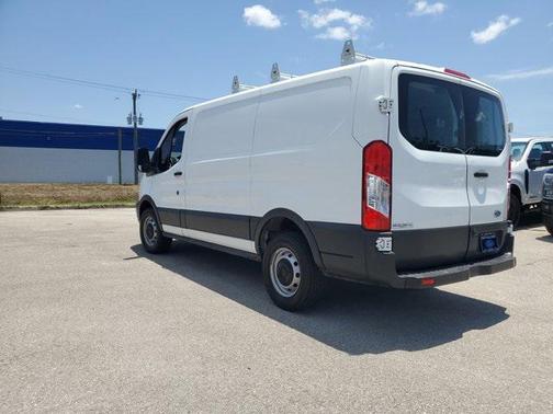 2017 Ford Transit-250 Base