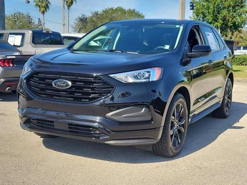 2022 Ford Edge SE
