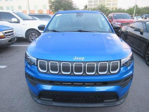 2022 Jeep Compass Latitude Lux