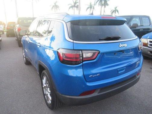 2022 Jeep Compass Latitude Lux