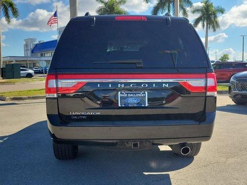 2017 Lincoln Navigator Select