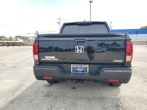 2018 Honda Ridgeline Black