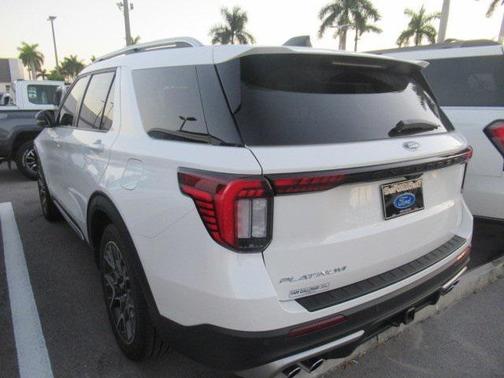 2025 Ford Explorer Platinum