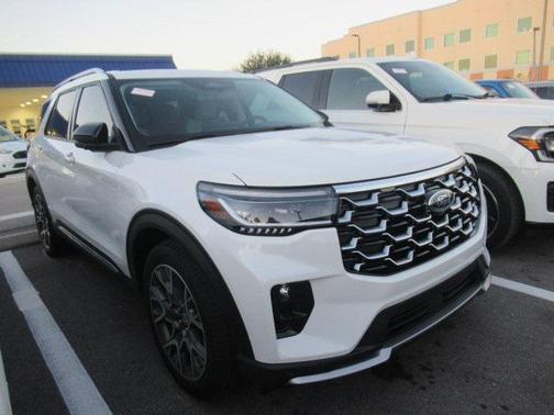 2025 Ford Explorer Platinum