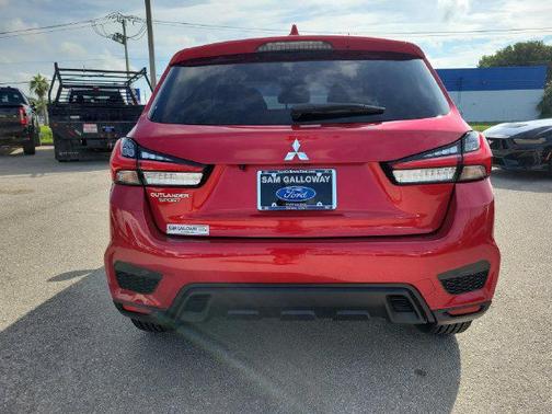 Red 2023 Mitsubishi Outlander Sport 2.0 ES
