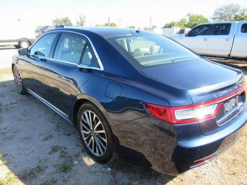 2017 Lincoln Continental Select