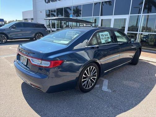 2017 Lincoln Continental Select