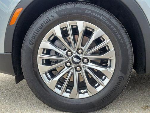 Silver Metallic 2025 Cadillac XT4 Premium Luxury