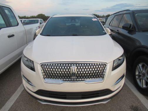 White Platinum Clearcoat Metallic 2019 Lincoln MKC Reserve