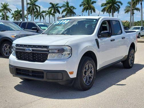 Oxford White 2024 Ford Maverick XLT