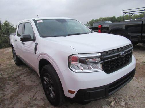 Oxford White 2024 Ford Maverick XLT