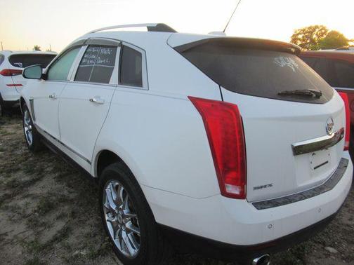 Platinum Ice Tricoat 2015 Cadillac SRX Performance Collection