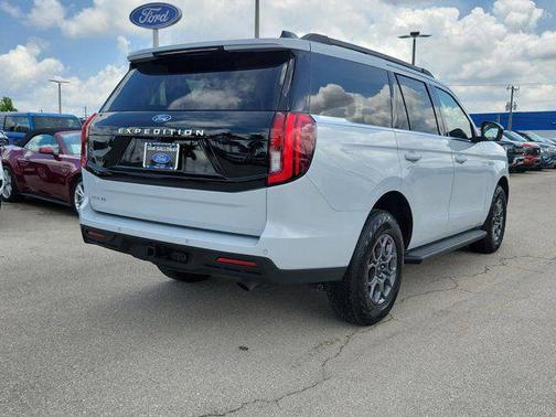 Silver Metallic 2025 Ford Expedition Active