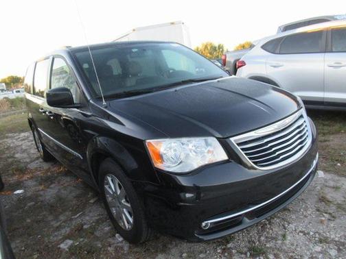 2014 Chrysler Town & Country Touring