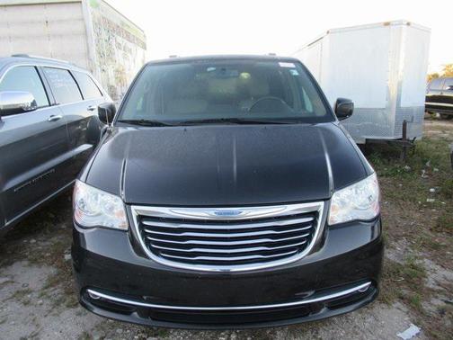 2014 Chrysler Town & Country Touring