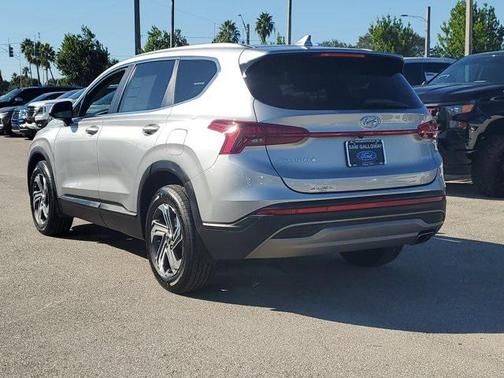 2022 Hyundai SANTA FE SE