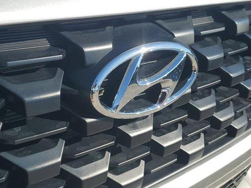 2022 Hyundai SANTA FE SE