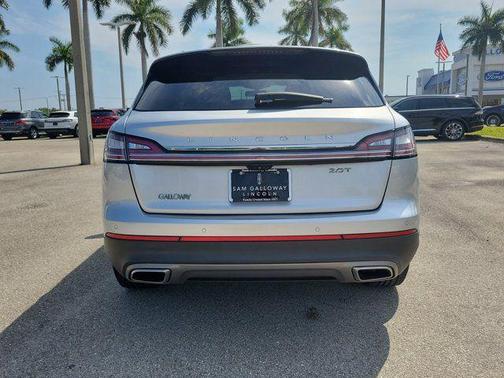 Ingot Silver 2019 Lincoln Nautilus Reserve