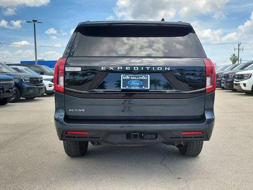 Blue Metallic 2025 Ford Expedition Active