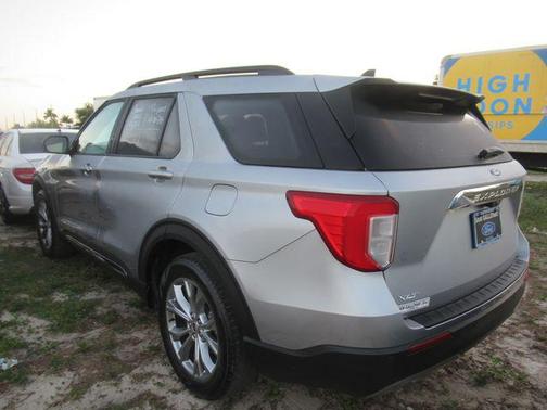Silver Metallic 2023 Ford Explorer XLT