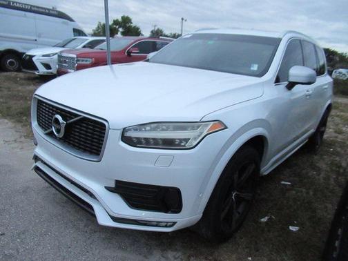 2017 Volvo XC90 T5 R-Design