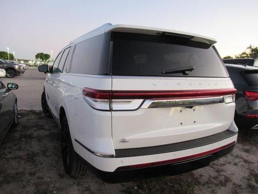2022 Lincoln Navigator Reserve