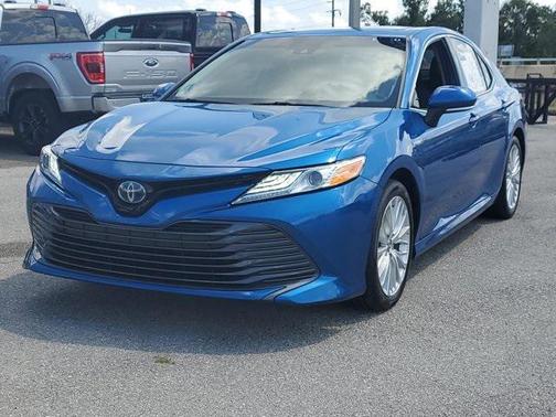 2020 Toyota Camry Hybrid XLE
