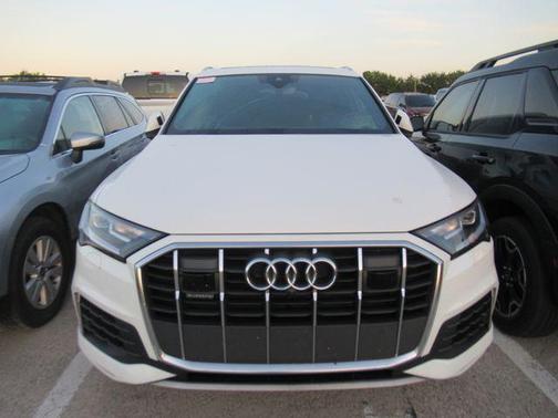Carrara White 2022 Audi Q7 45 Premium Plus