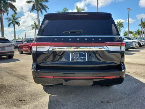 Black Metallic 2023 Lincoln Navigator Reserve