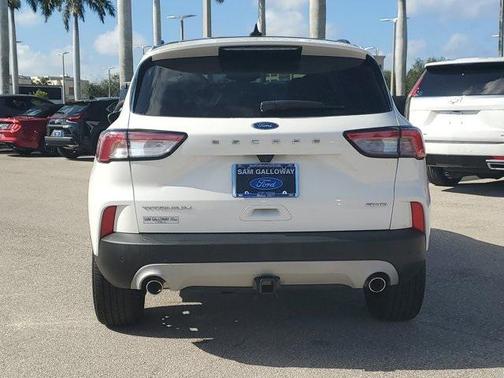 2022 Ford Escape Titanium