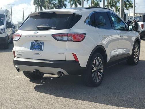 2022 Ford Escape Titanium