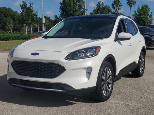 2022 Ford Escape Titanium