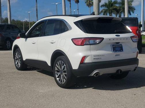 2022 Ford Escape Titanium