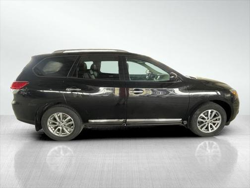 2016 Nissan Pathfinder SL