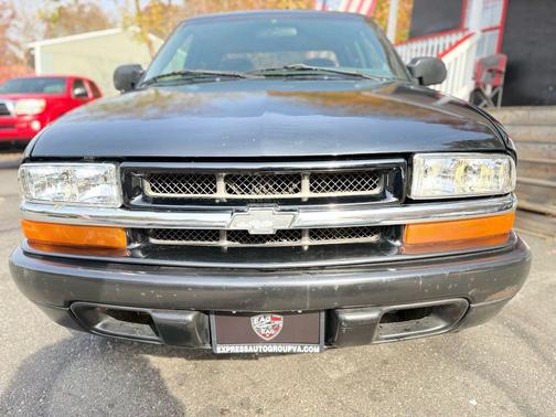 2003 Chevrolet S-10 Base