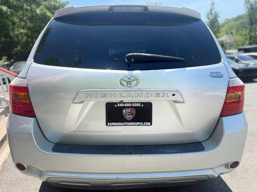 Classic Silver Metallic 2010 Toyota Highlander Limited