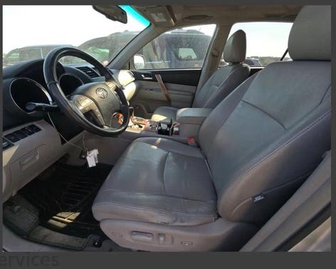 Classic Silver Metallic 2010 Toyota Highlander Limited