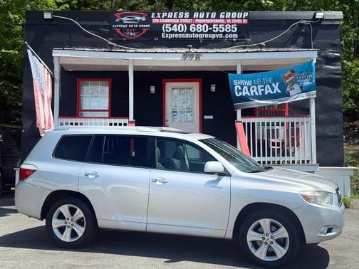 Classic Silver Metallic 2010 Toyota Highlander Limited