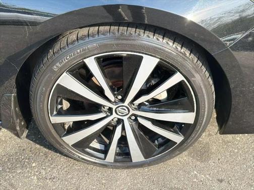 2020 Nissan Altima SR FWD