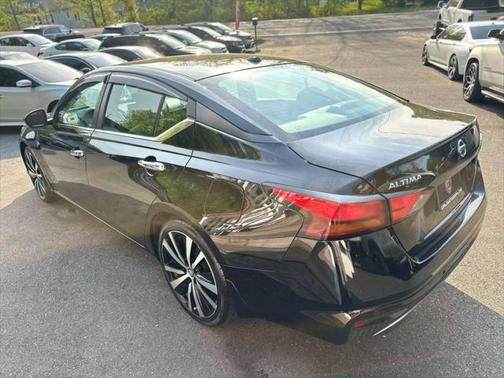2020 Nissan Altima SR FWD