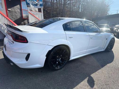 2016 Dodge Charger SRT Hellcat