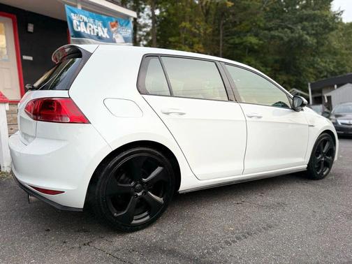 2015 Volkswagen Golf GTI 2.0T S 4-Door