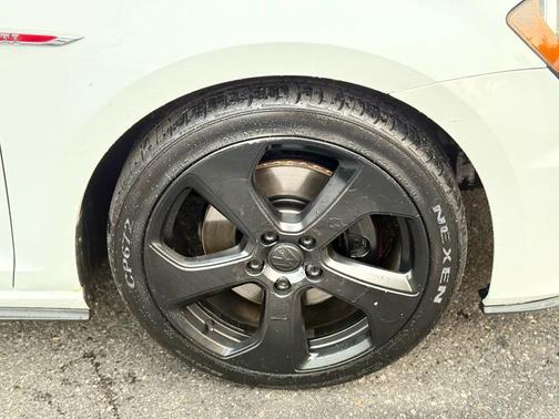 2015 Volkswagen Golf GTI 2.0T S 4-Door