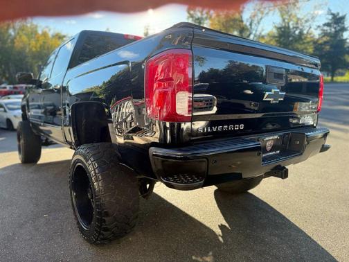 2017 Chevrolet Silverado 1500 High Country