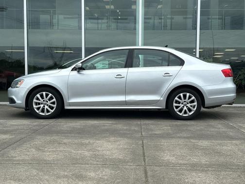 Frost Silver Metallic 2013 Volkswagen Jetta SE