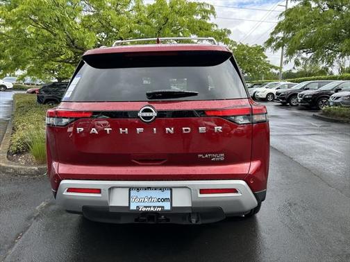2025 Nissan Pathfinder Platinum 4WD