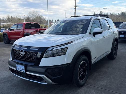 2025 Nissan Pathfinder Rock Creek 4WD