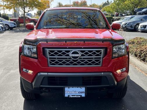 2022 Nissan Frontier SV