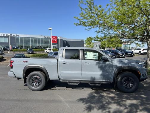 2025 Nissan Frontier PRO-4X