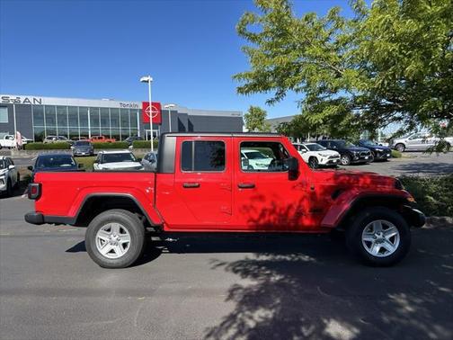 2023 Jeep Gladiator Sport S